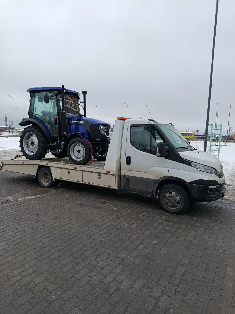 Перевезення агро-техніки у Львові